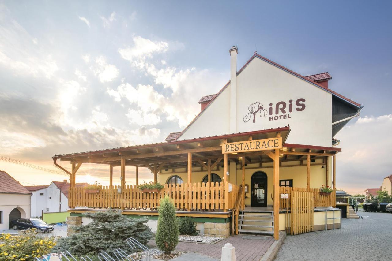 Wellness Hotel Iris Pavlov Exterior foto